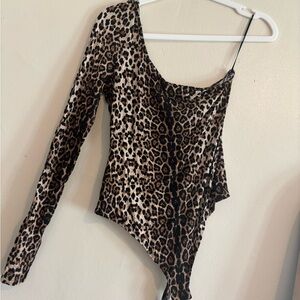 Leopard Print One-Shoulder Bodysuit in Brown